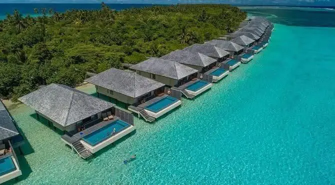 PEAK SEASON MALDIVES MADNESS