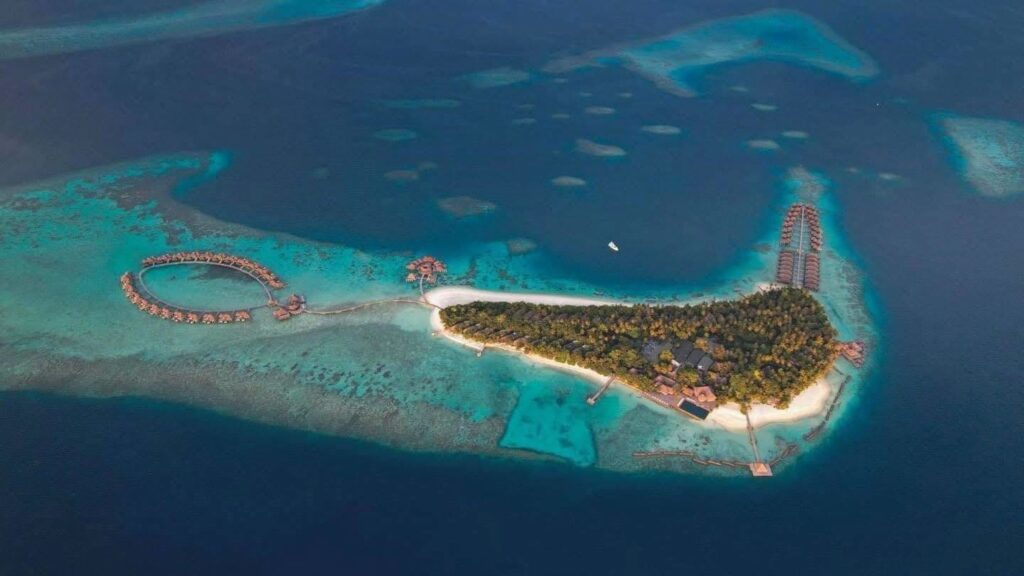 MALDIVES BUSINESS CLASS MEGA DEAL